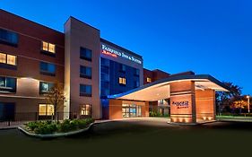 Fairfield Inn & Suites By Marriott Syracuse Carrier Circle